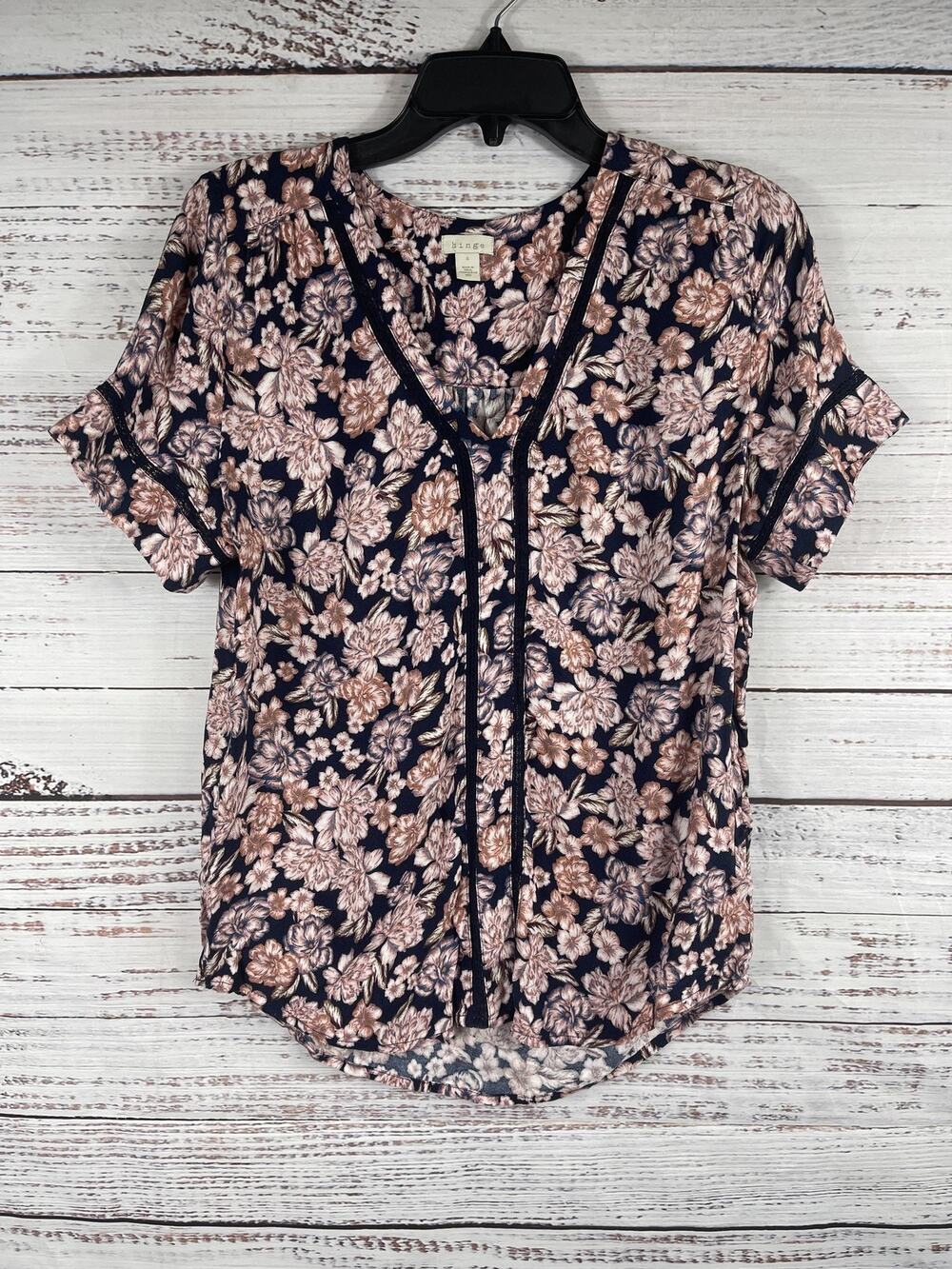 Hinge Blouse Women's Size S Blue Pink Floral Print Short Sleeve Boho Top Viscose